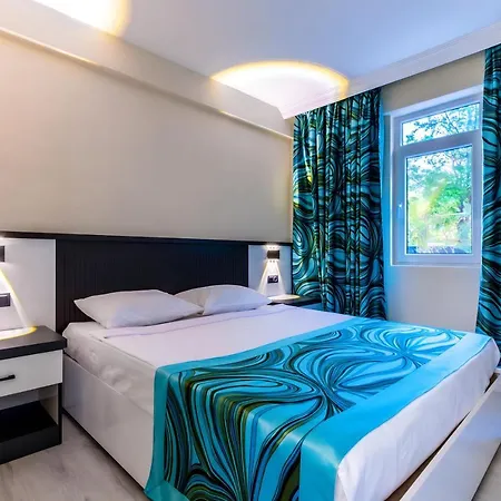 Bed & Breakfast Meryam Sueit Deluxe Side