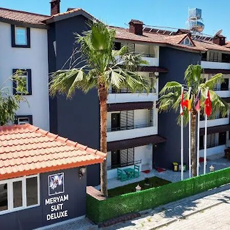 Meryam Sueit Deluxe *