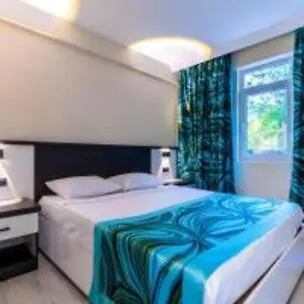 Meryam Deluxe Oda ve Kahvaltı Side