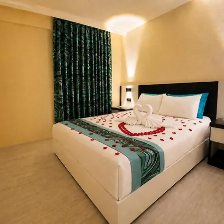 Meryam Deluxe 4* Side