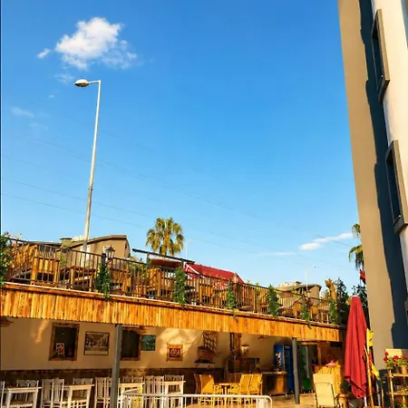 Meryam Deluxe
