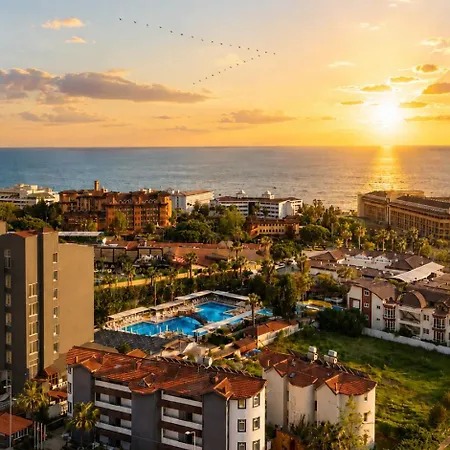 Meryam Deluxe 4* Side