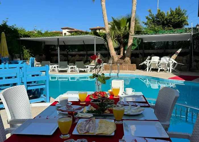 Meryam Deluxe Bed & Breakfast Side